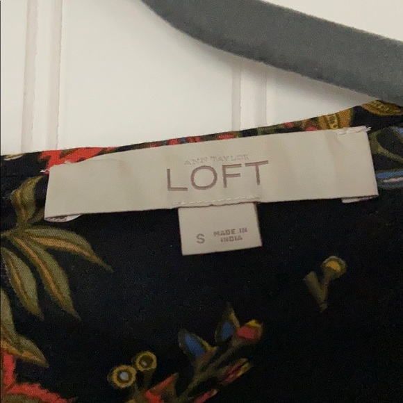 LOFT Black Floral Blouse - Picture 4 of 6